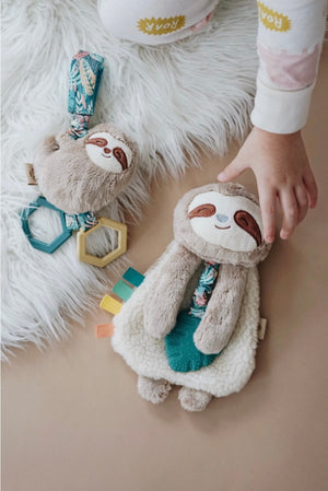 Itzy Friends Lovey™ Plush | Peyton the Sloth