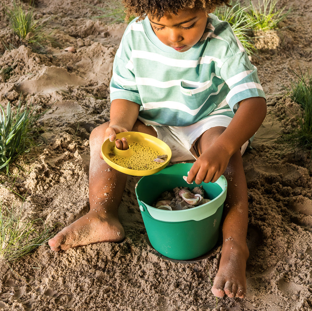 Bucki Bucket & Sand Sifter | Banana Blue